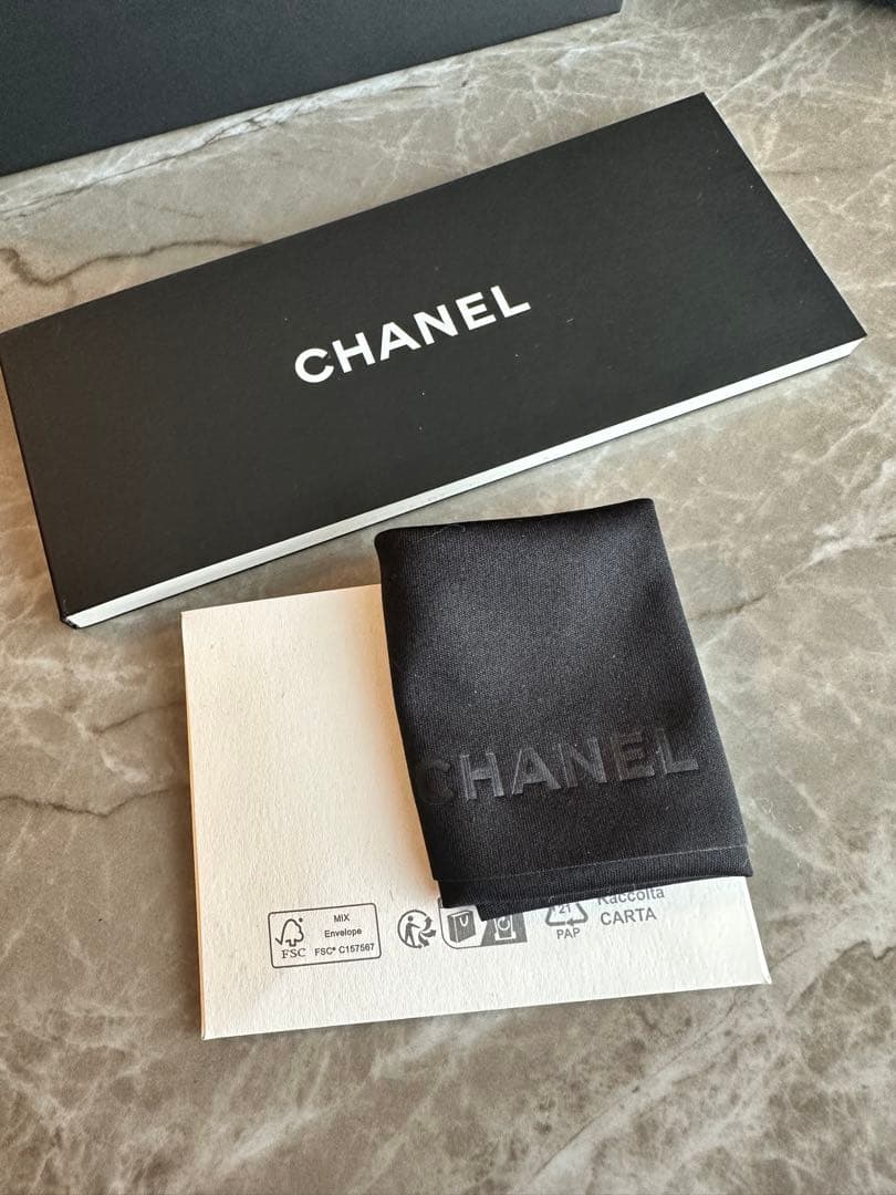 美品CHANEL シャネル　5477ハートモチーフサングラス　ブラックかわいい