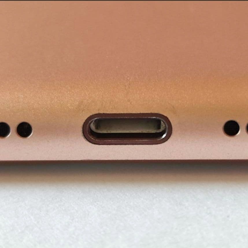 【iPad】第6世代 9.7インチ128GB　Wi-Fi＋セルラーA1954