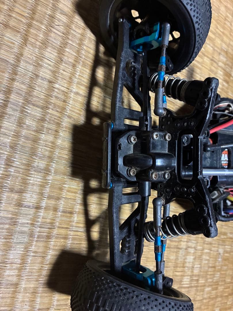 タミヤ DF03 ダークインパクトRCカー