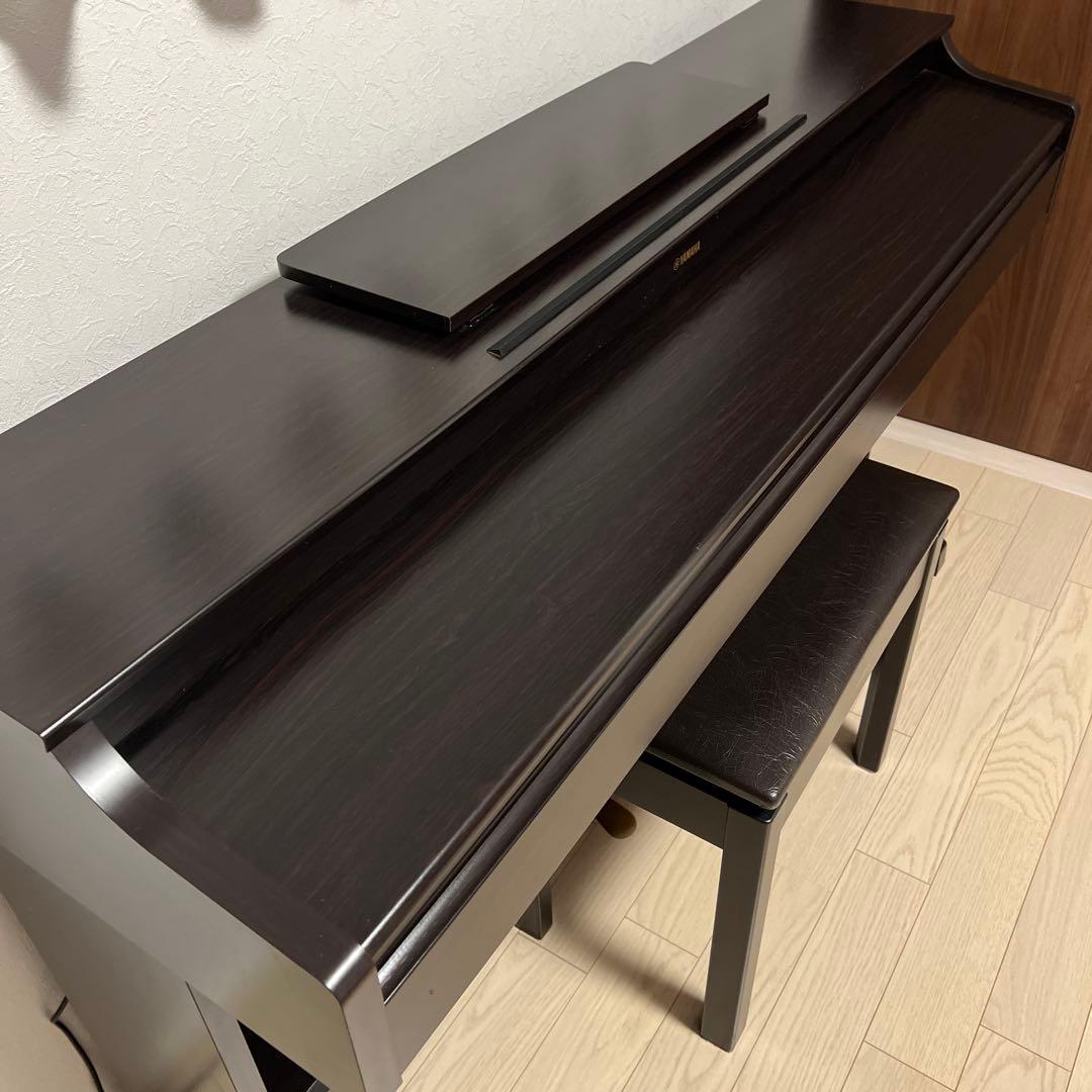 いず　ヤマハ　電子ピアノ YDP-163R 黒椅子付き