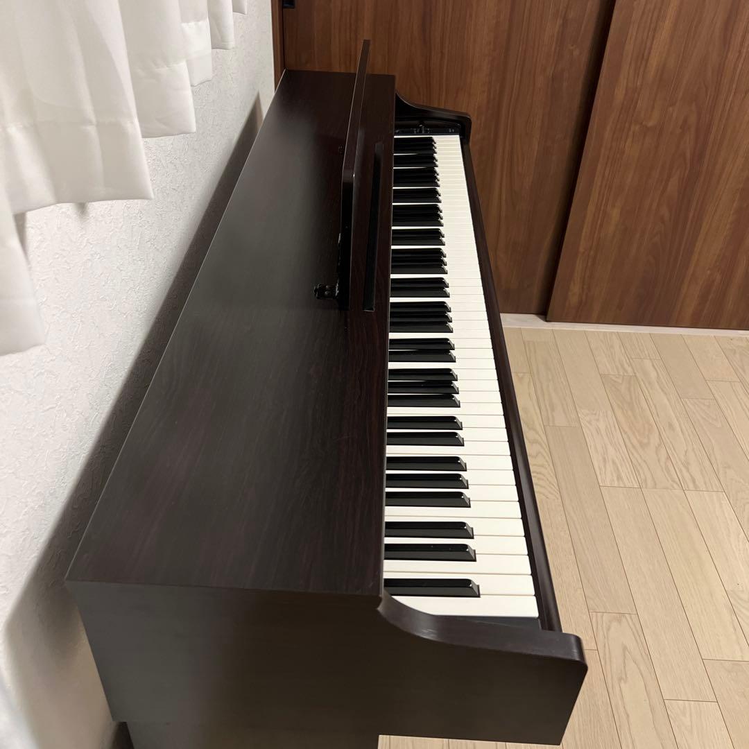 いず　ヤマハ　電子ピアノ YDP-163R 黒椅子付き