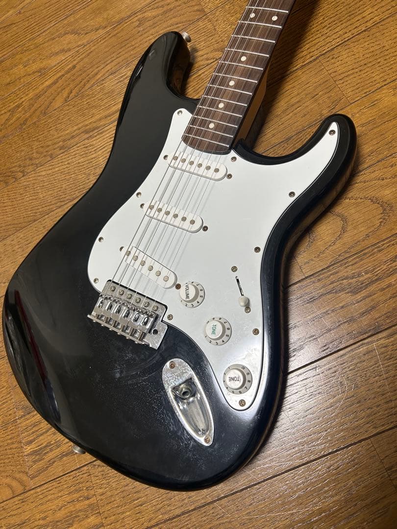 兵庫県神戸市より！Marvis ブラックエレキギター　メイビス送料込みです。
