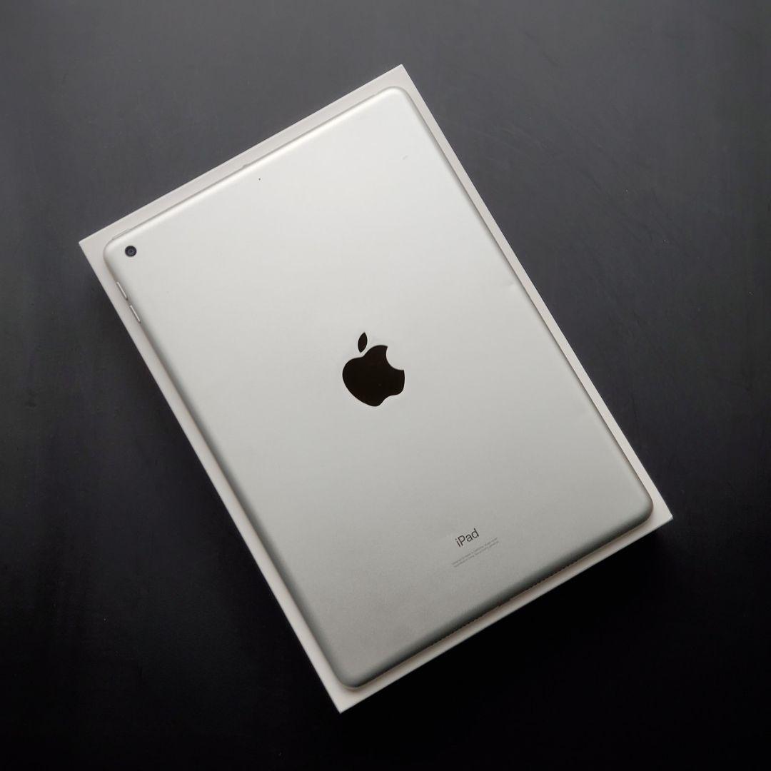 【超美品】iPad 7 Wi-Fi 32GB 第7世代
