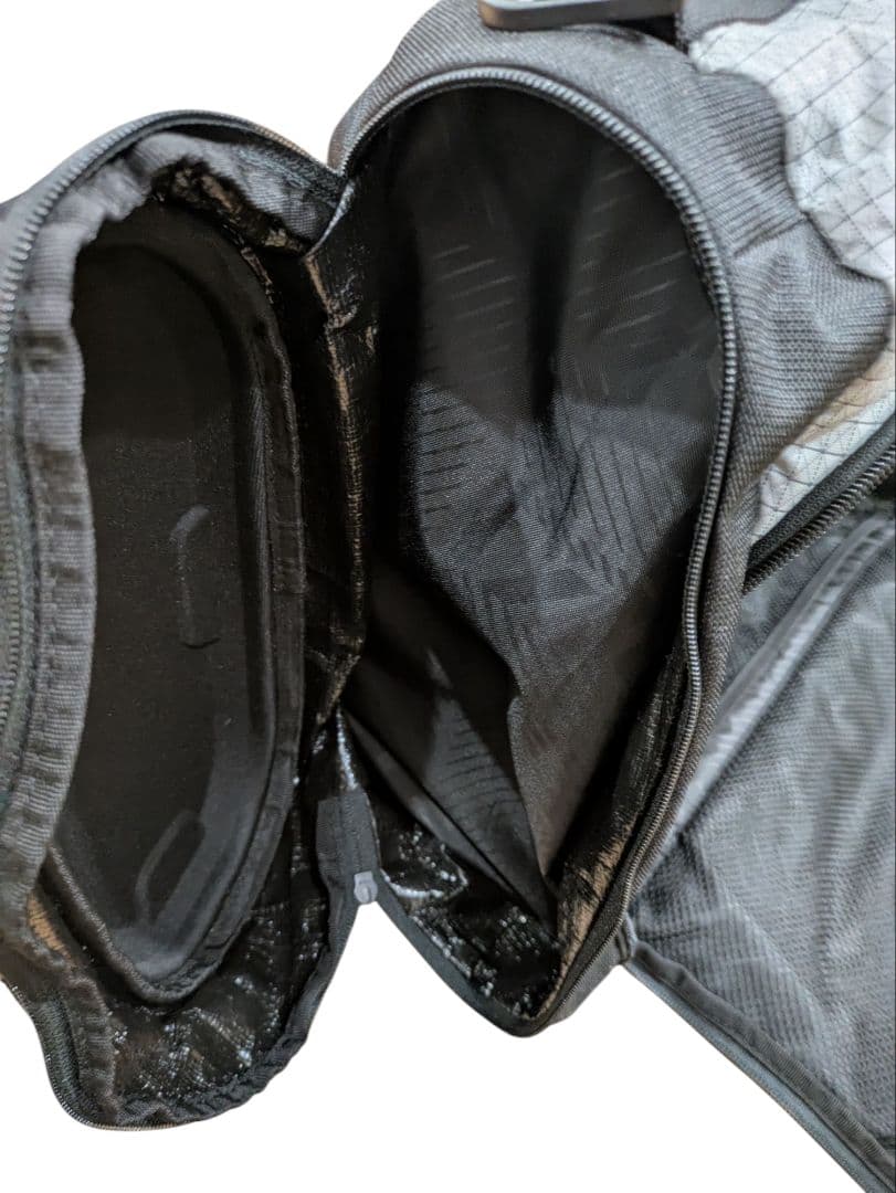 『最終処分価格』オークリー 2WAYボストンバッグサイドポケットハード