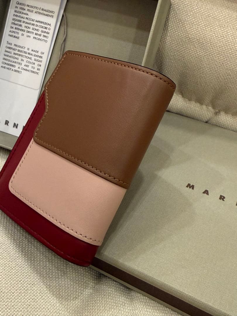 MARNI 二つ折り財布 ブラウン ピンク