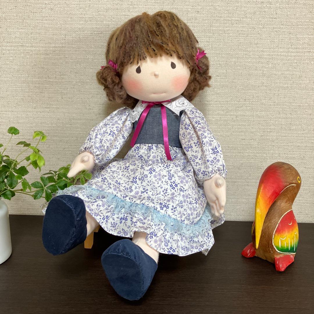米山京子さんの人形風の抱き人形