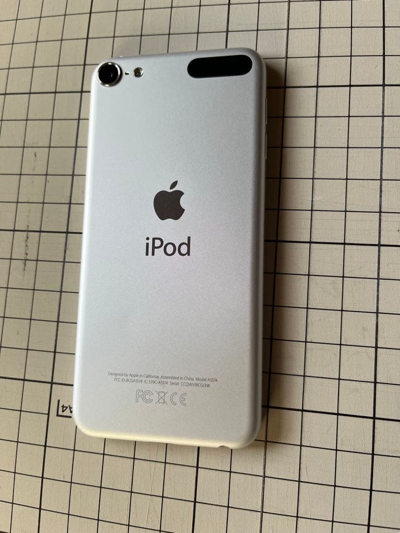 iPod第6世代『硝子とケース付き』