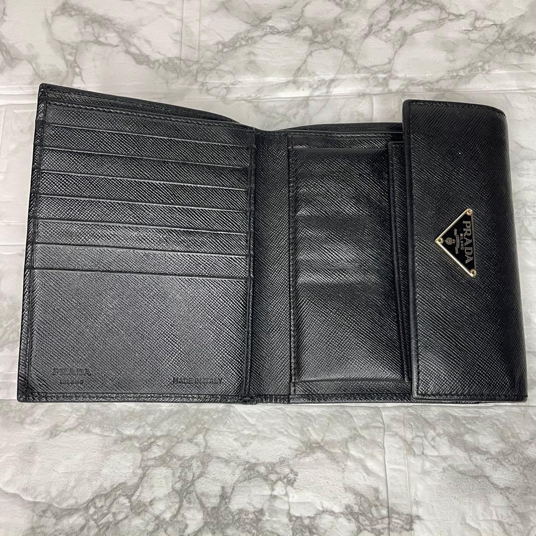 PRADA サフィアーノレザー 三つ折り財布 三角ロゴ付きウォレット 黒
