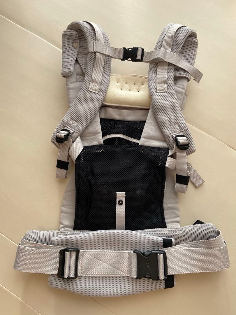 ヒヨコ　アップリカAprica Laclisラクリス　抱っこ紐