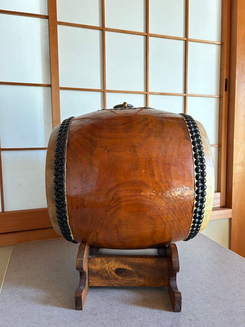 【値下げ✨和太鼓】長胴太鼓1尺1寸　天然木くり抜き胴（台座付き）