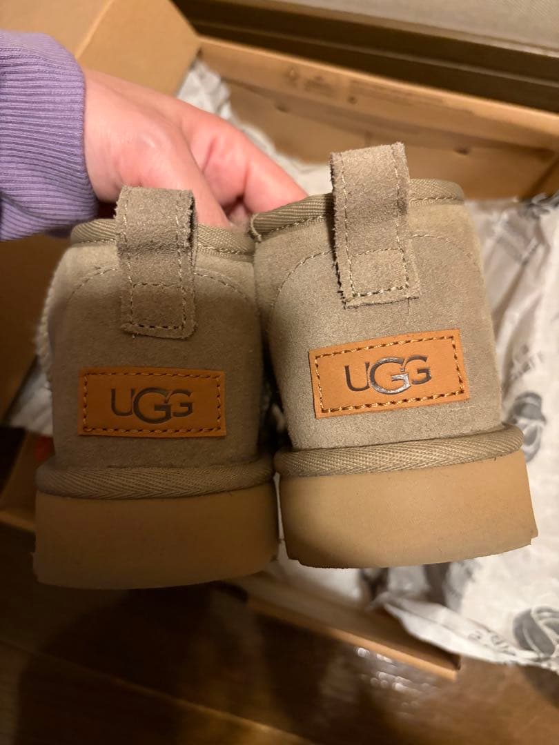 UGG ムートンブーツ クラシック　ウルトラミニ