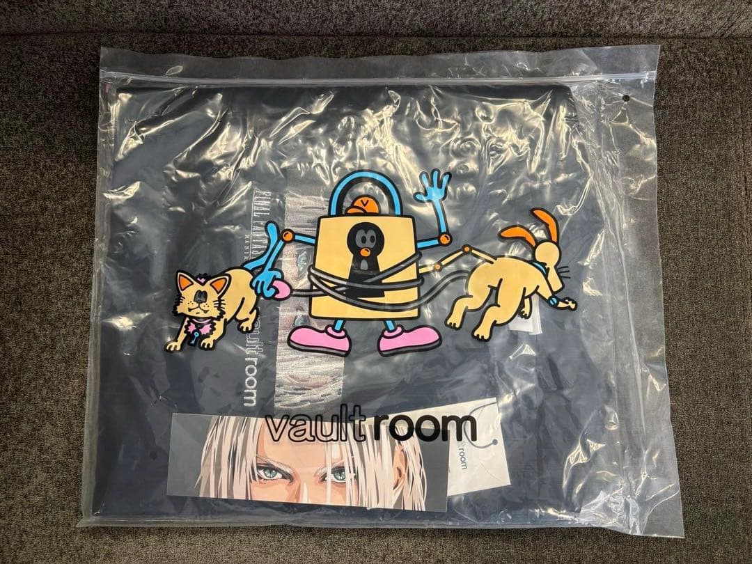 Mサイズ ボルトルーム FFⅦコラボTシャツ (セフィロス)ステッカー付き