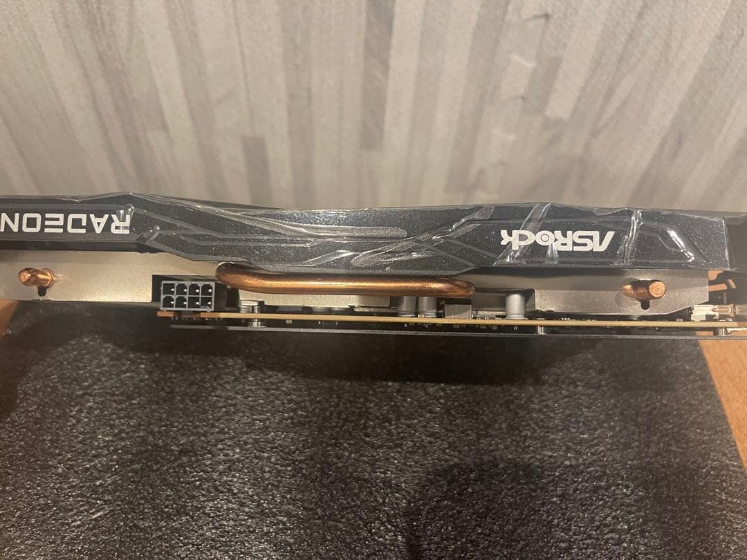 ASRock Radeon / RX7600 グラフィックボード 8GB