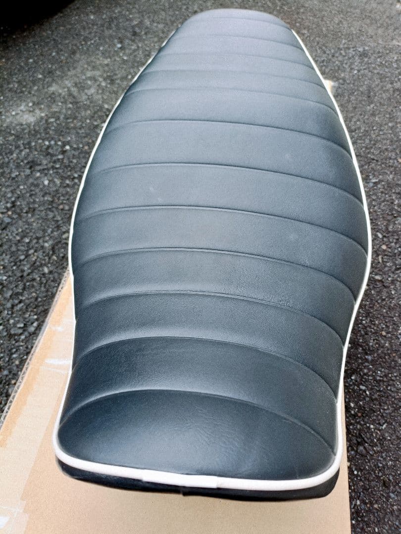 美品 カワサキ 純正 ローシート W650 W400用 ダウン (デイトナ)