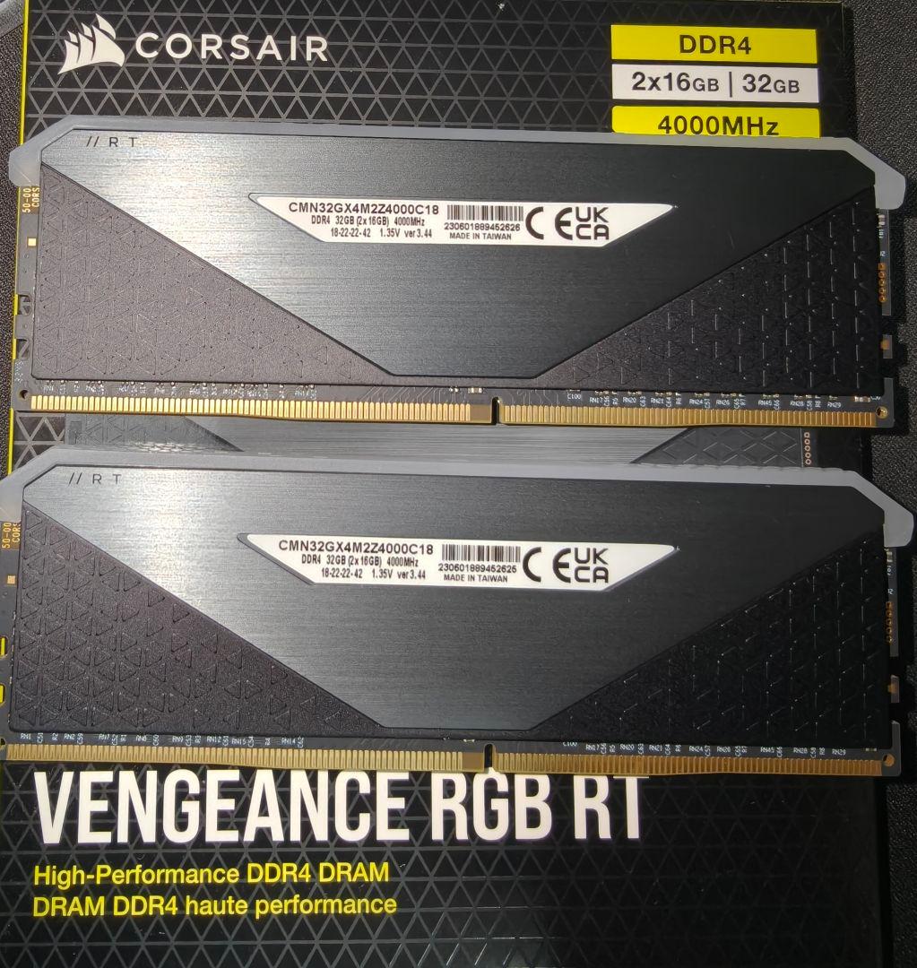 メモリー CORSAIR VENGEANCE RGB RT 32GB 4000MHz
