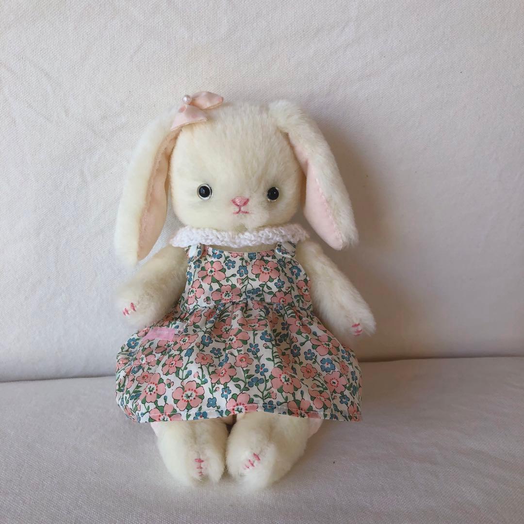 ハンドメイド　ふわふわロップイヤーちゃん　うさぎのぬいぐるみ