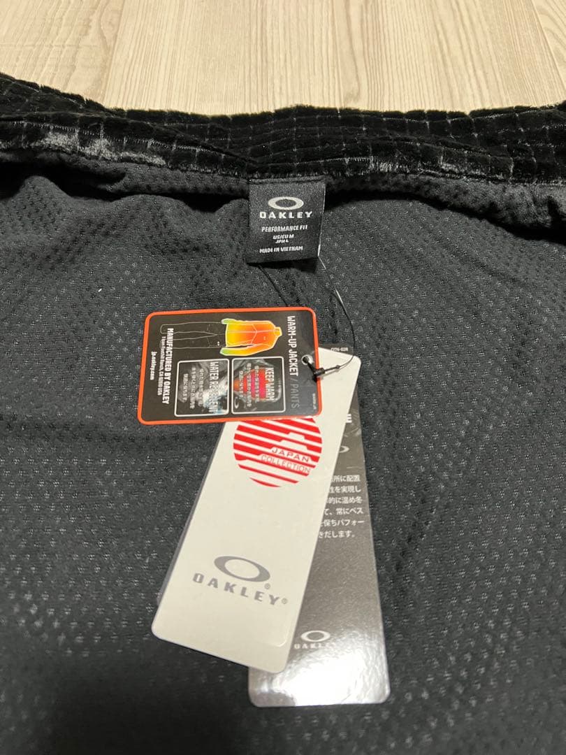 Oakley ThermoCore ジャケット ブラック