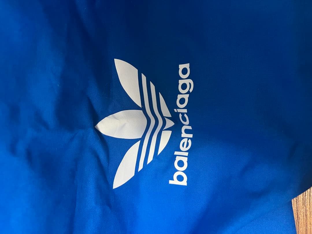 ゴ*ん様 BALENCIAGA x ADIDAS ホワイトジムバック