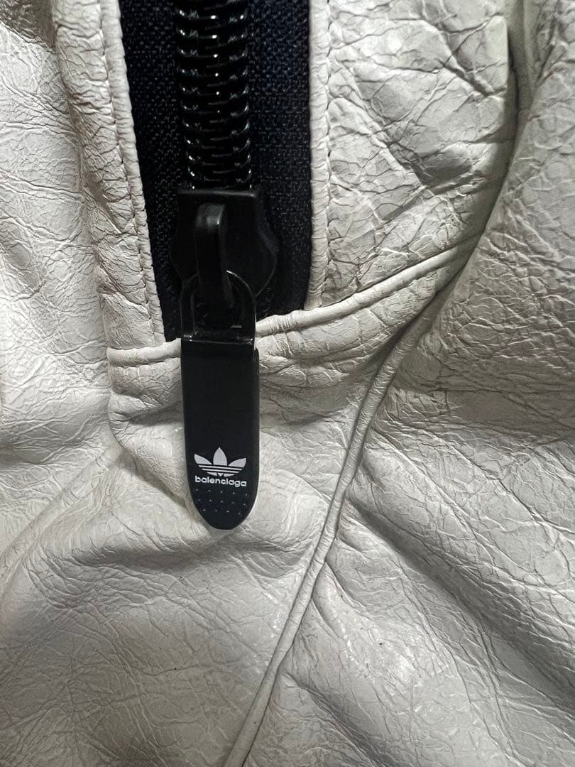 ゴ*ん様 BALENCIAGA x ADIDAS ホワイトジムバック