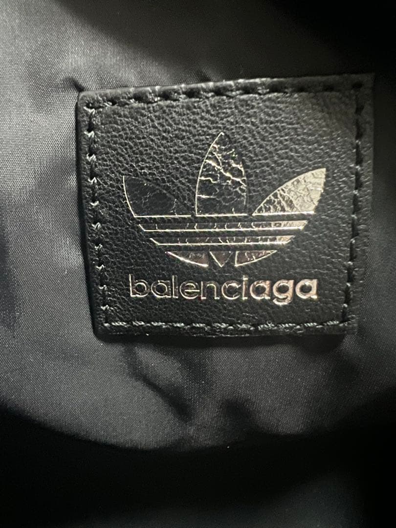 ゴ*ん様 BALENCIAGA x ADIDAS ホワイトジムバック