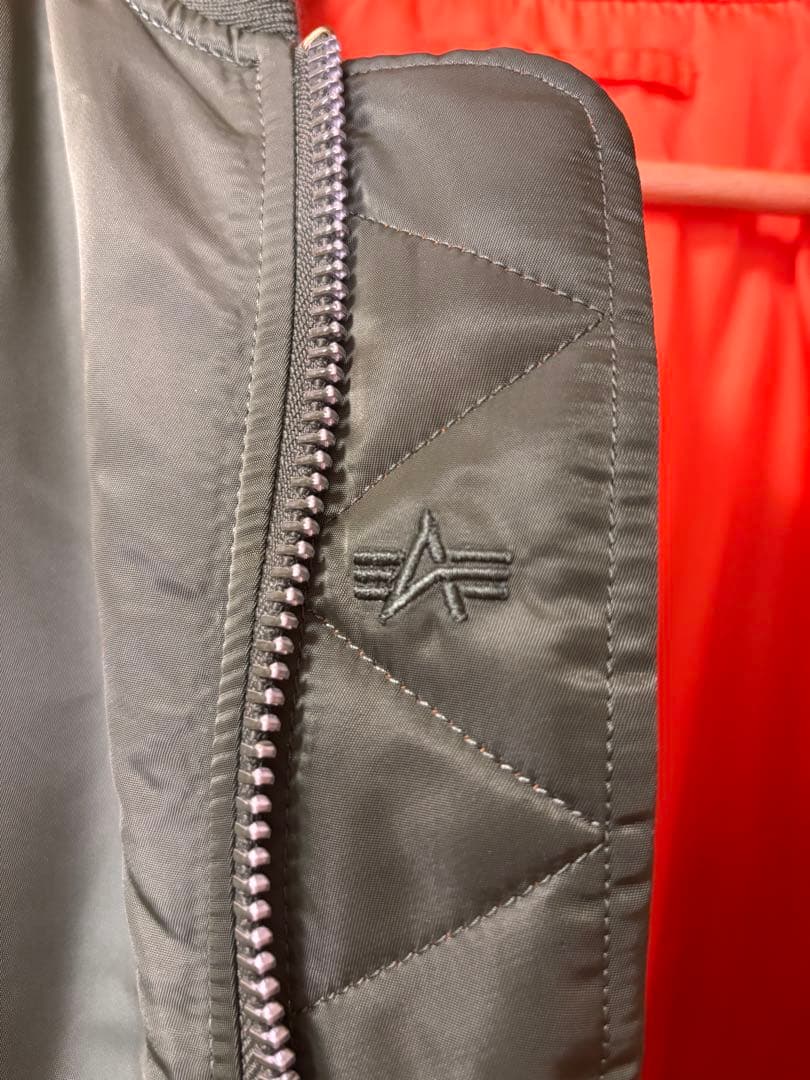 ALPHA INDUSTRIES MA-1 フライトジャケット カーキ