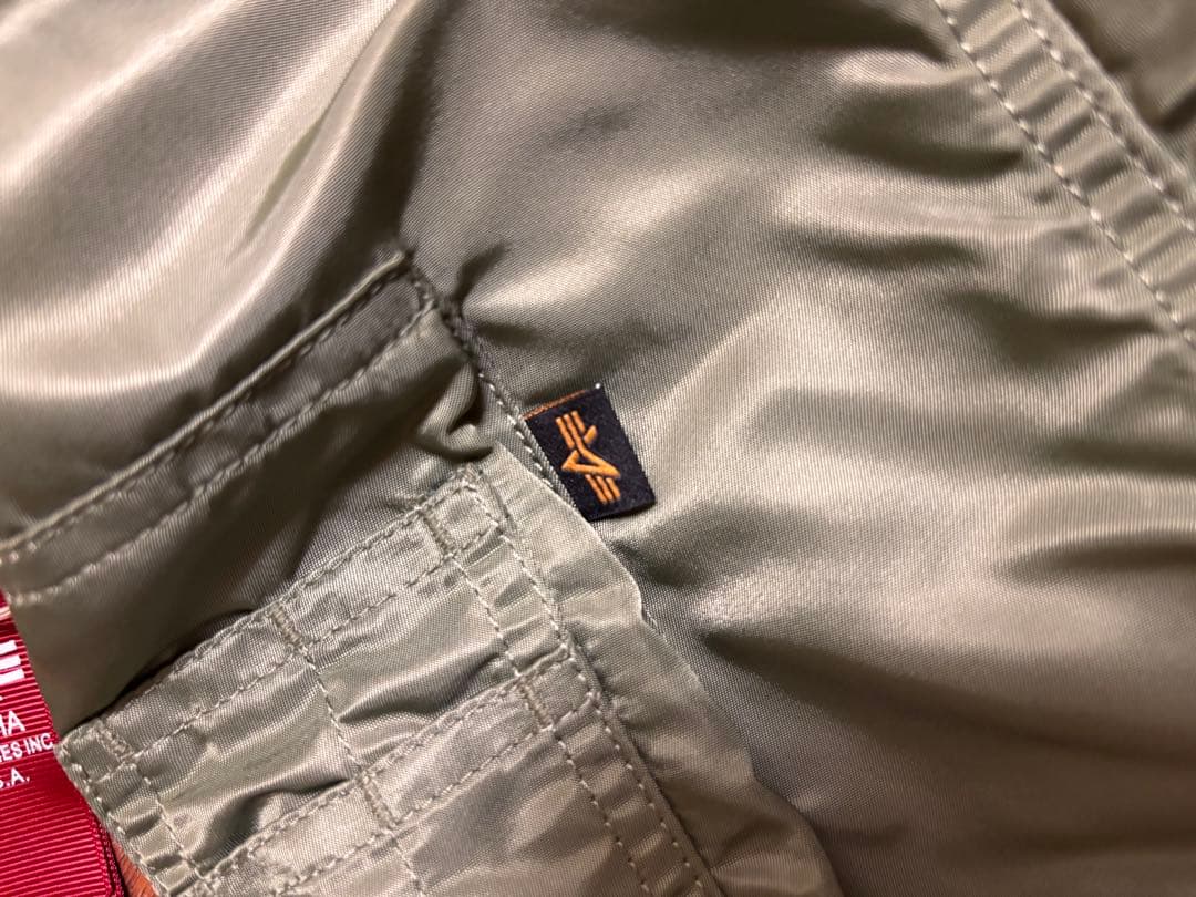 ALPHA INDUSTRIES MA-1 フライトジャケット カーキ