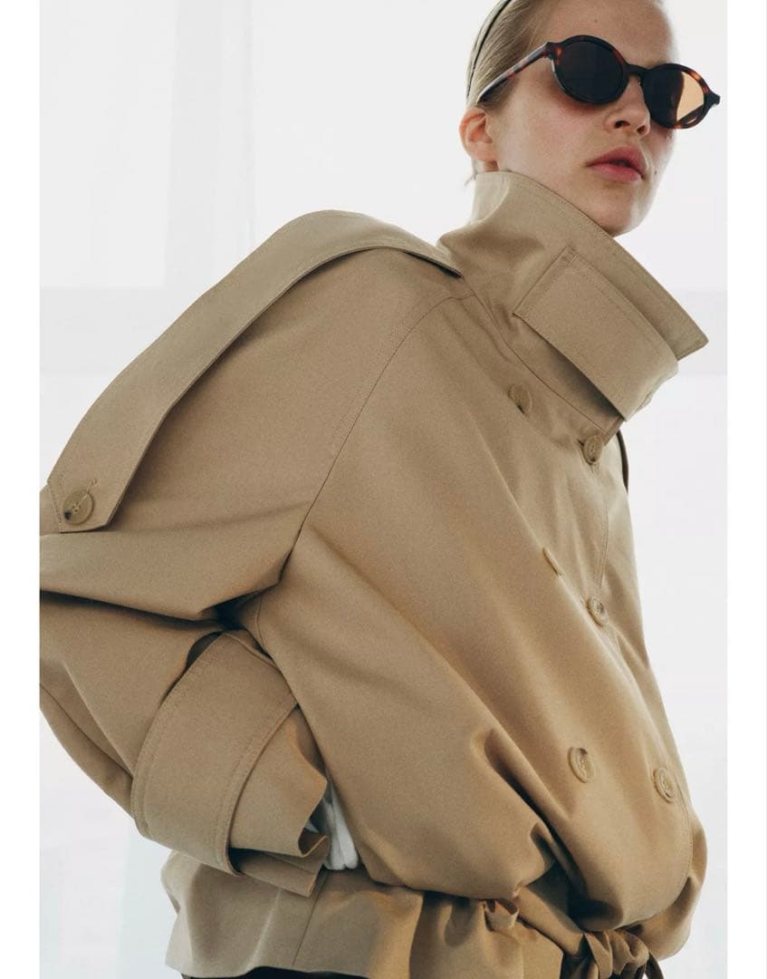長*純様 タグ付き新品★ZARAのショート丈ハイネックトレンチコート★Sサイズ★