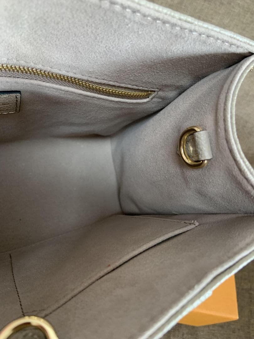 Louis vuitton バイカラー モノグラム アンプラントオンザゴー PM