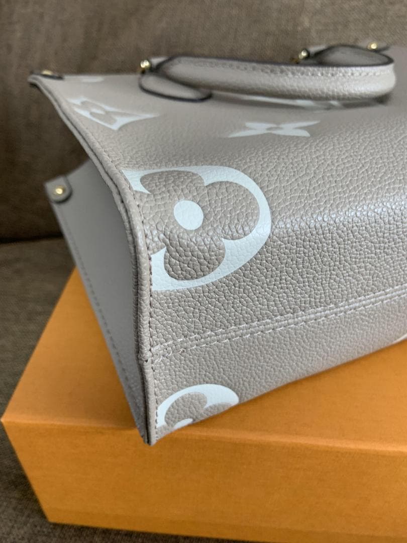 Louis vuitton バイカラー モノグラム アンプラントオンザゴー PM