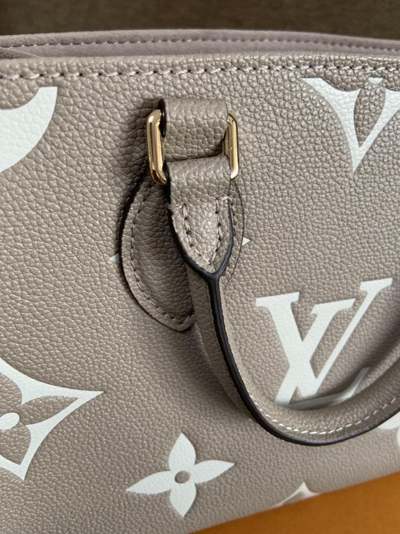 Louis vuitton バイカラー モノグラム アンプラントオンザゴー PM