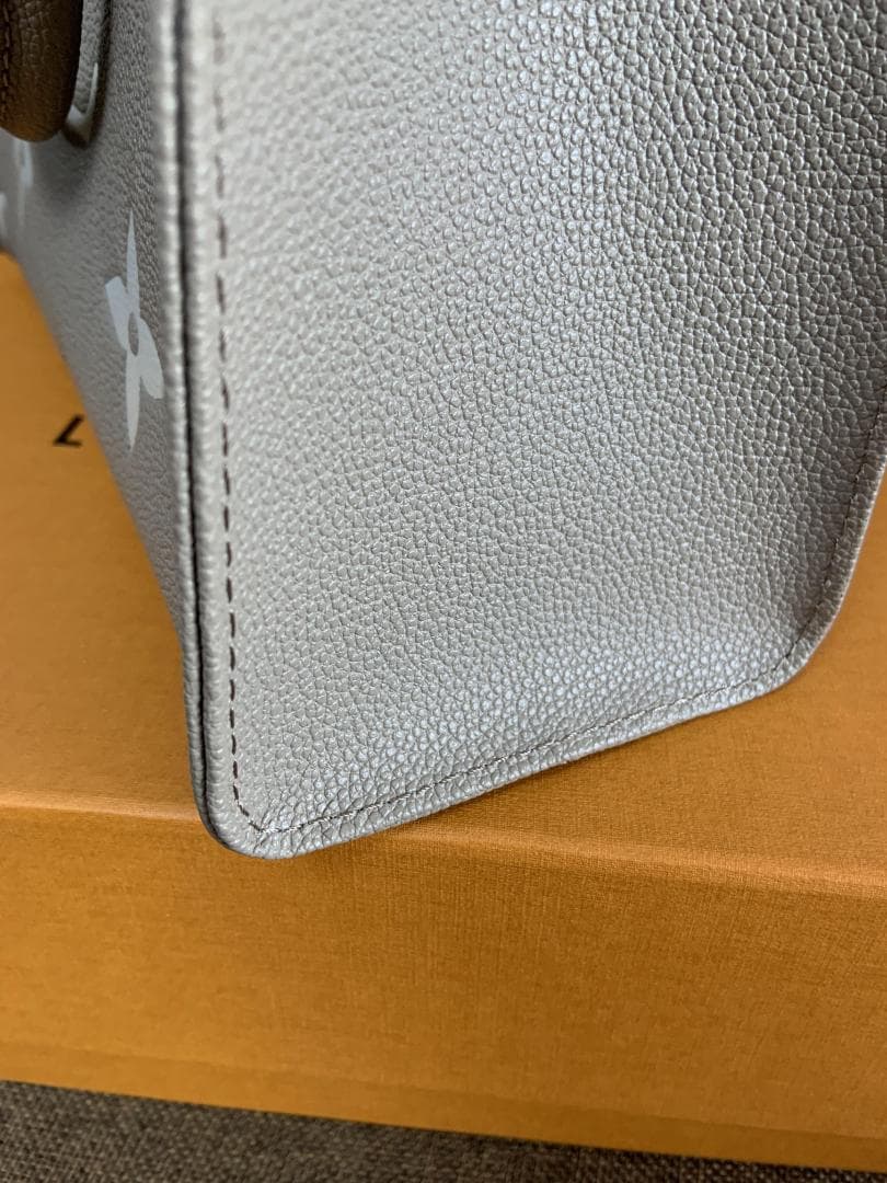 Louis vuitton バイカラー モノグラム アンプラントオンザゴー PM