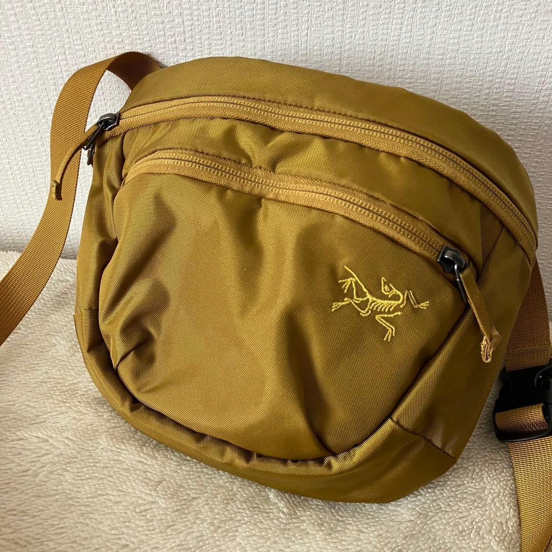 美品 ARC'TERYX mantis2 waistpack GOLD イエロー