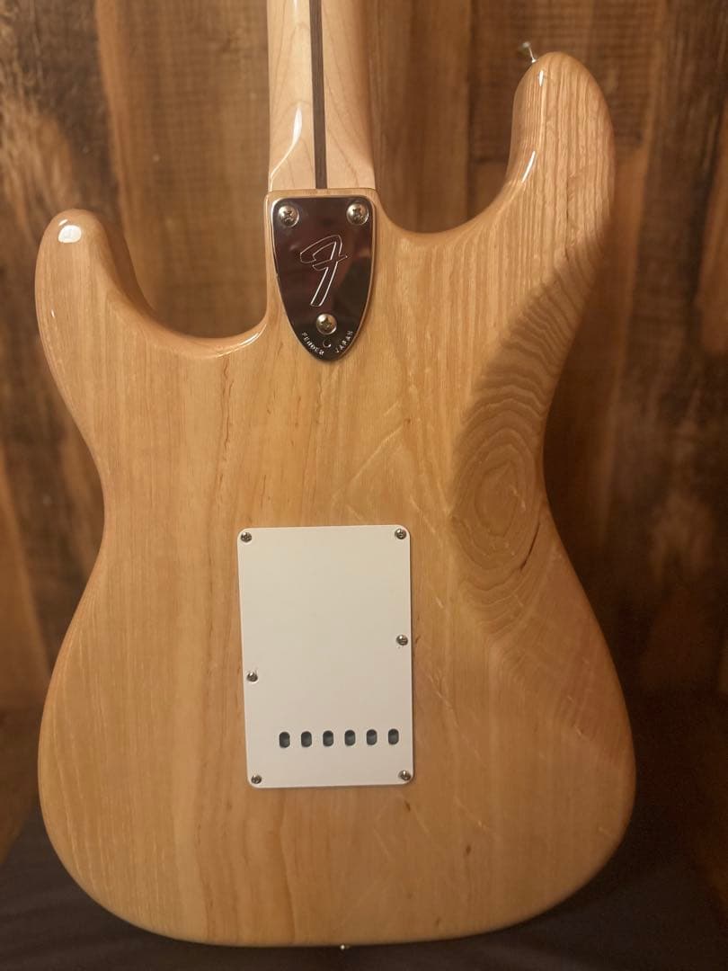 FenderストラトキャスターMade in Japan Heritage70s