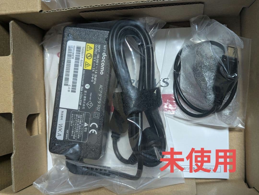 F02F docomoタブレット　送料込