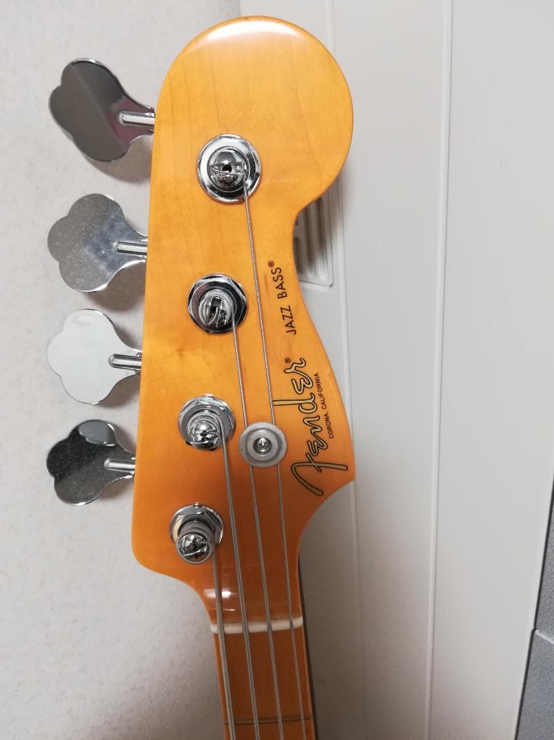 ベース American Professional II Jazz Bass