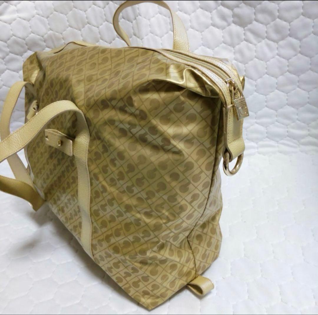 えるこ様ご購入分！GHERARDINI ゴールド ボストンバッグ ポーチ付