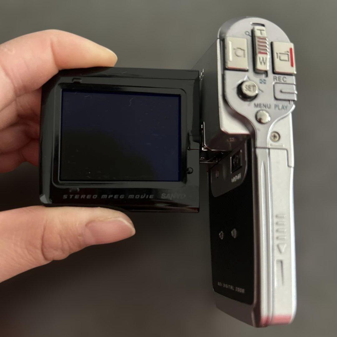 美品　SANYO　Xacti　DMX-C5型　ビデオカメラ