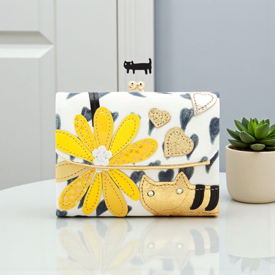 美品✨ツモリチサト　三つ折り財布　がま口　財布　ミニ　花柄　猫　ハート柄 レザー