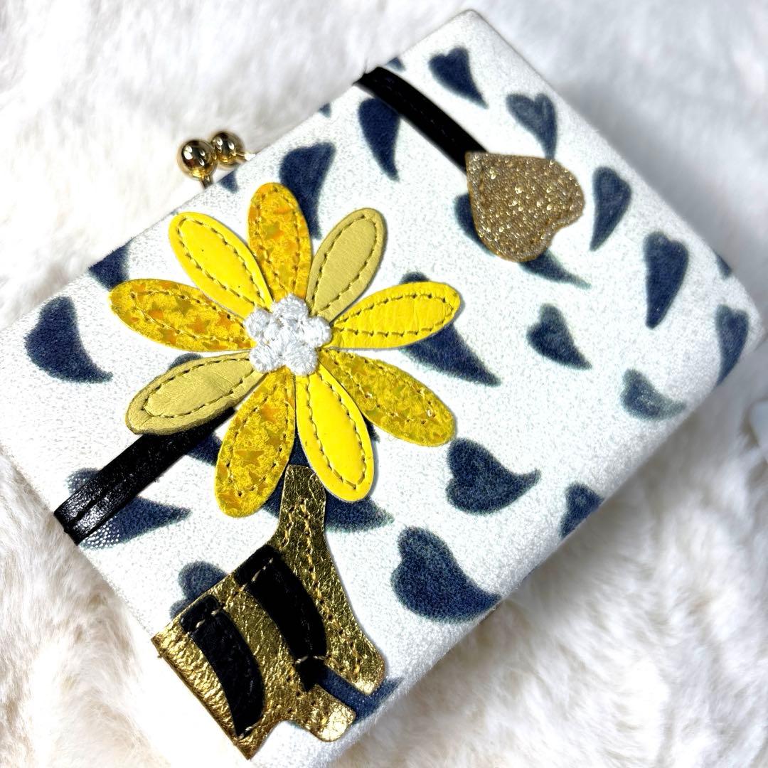美品✨ツモリチサト　三つ折り財布　がま口　財布　ミニ　花柄　猫　ハート柄 レザー