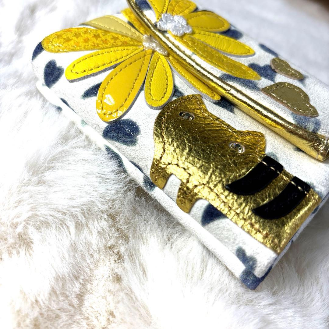 美品✨ツモリチサト　三つ折り財布　がま口　財布　ミニ　花柄　猫　ハート柄 レザー