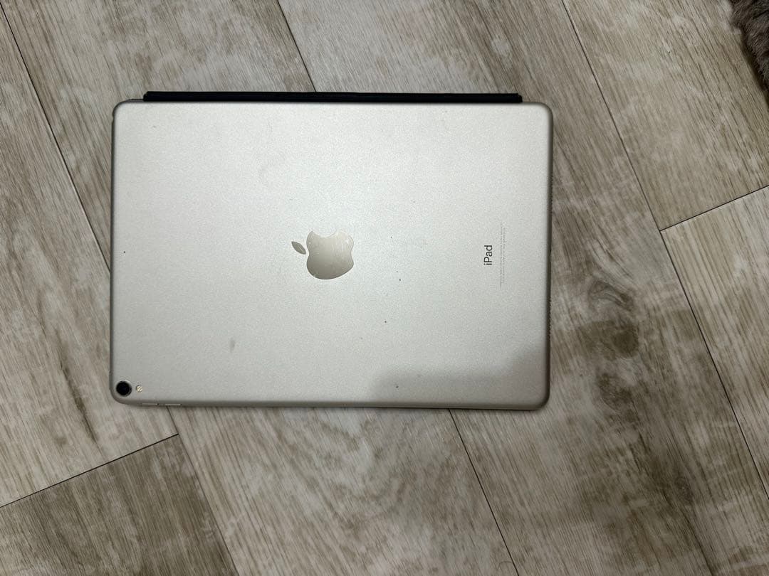 Apple iPad Pro (10.5インチ) 本体 キーボード付き