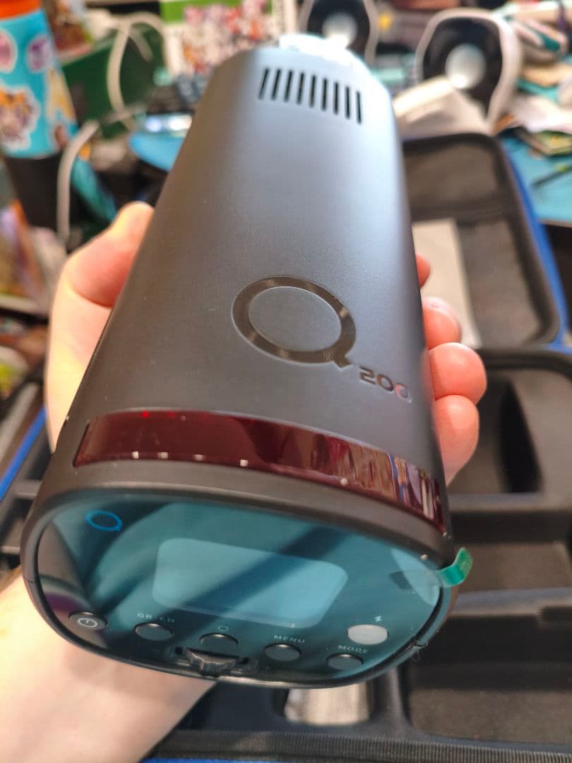 ビデオカメラ NEEWER Q200 200Ws 2.4G Flash Strobe