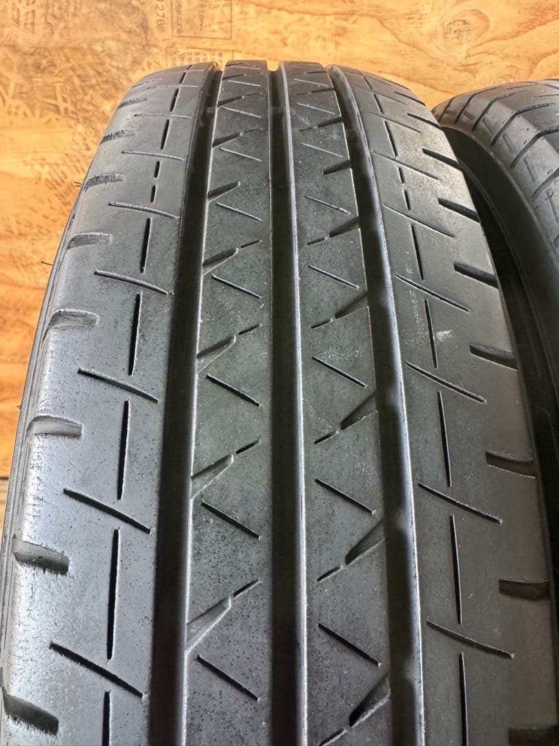 195/80R15 107/105LT ヨコハマ夏タイヤ2本。その②