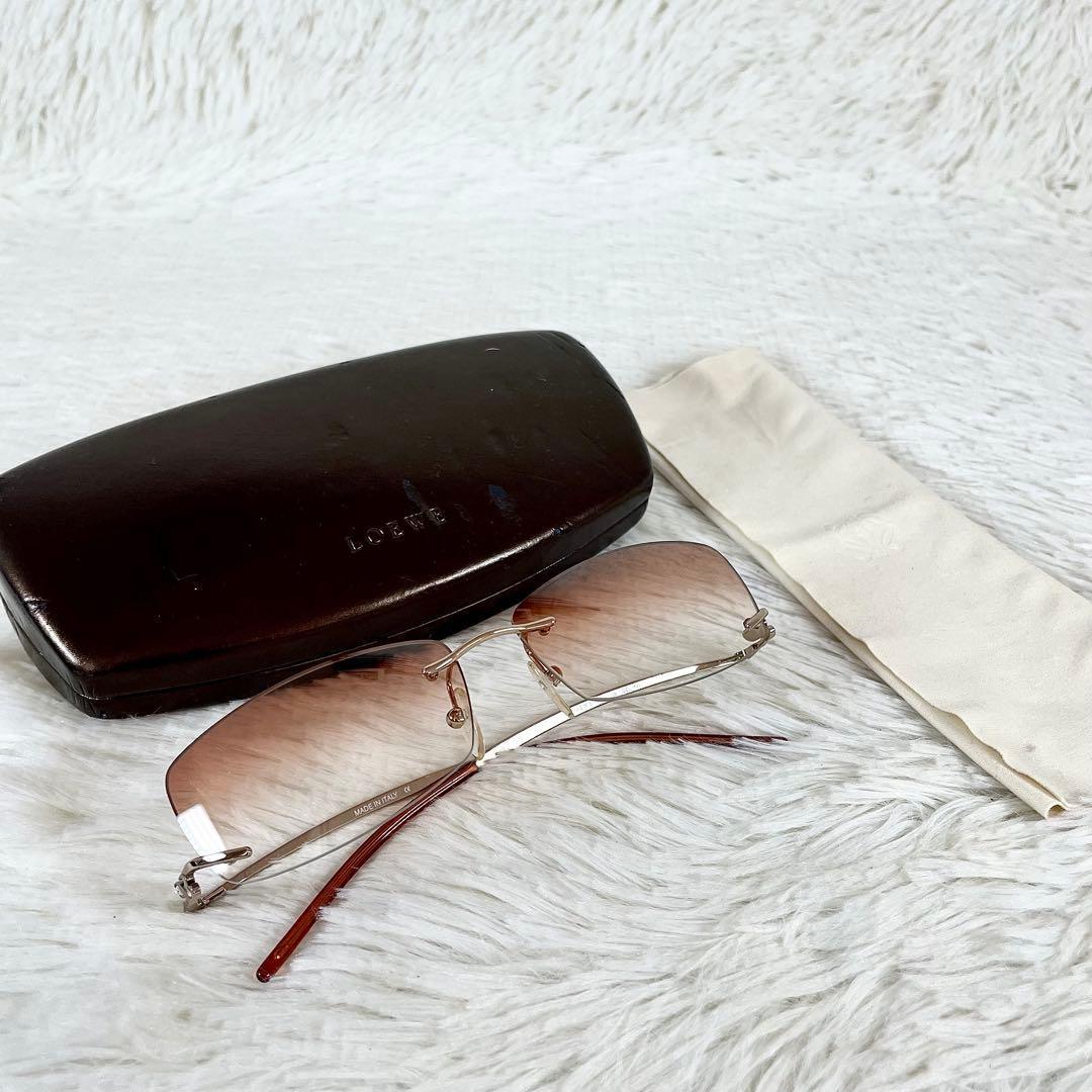 美品　LOEWE　サングラス　SLW123S　ブラウンレンズ　シルバーフレーム