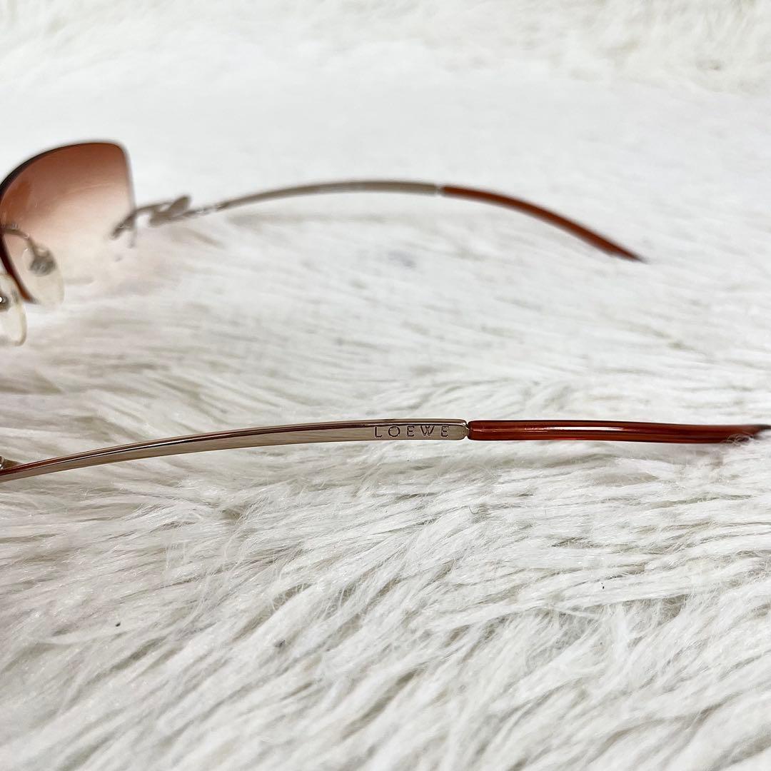 美品　LOEWE　サングラス　SLW123S　ブラウンレンズ　シルバーフレーム