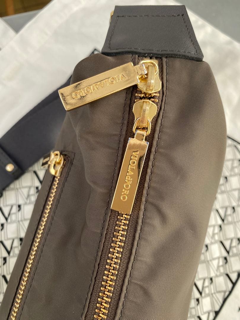 VIOLAd’ORO/ヴィオラドーロ BIANCA BODYBAGボディバッグ