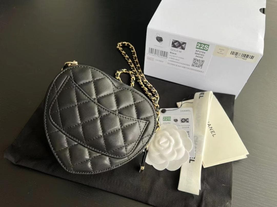 ハート シェイプ バッグ ラムスキン 黒 ショルダーバッグ