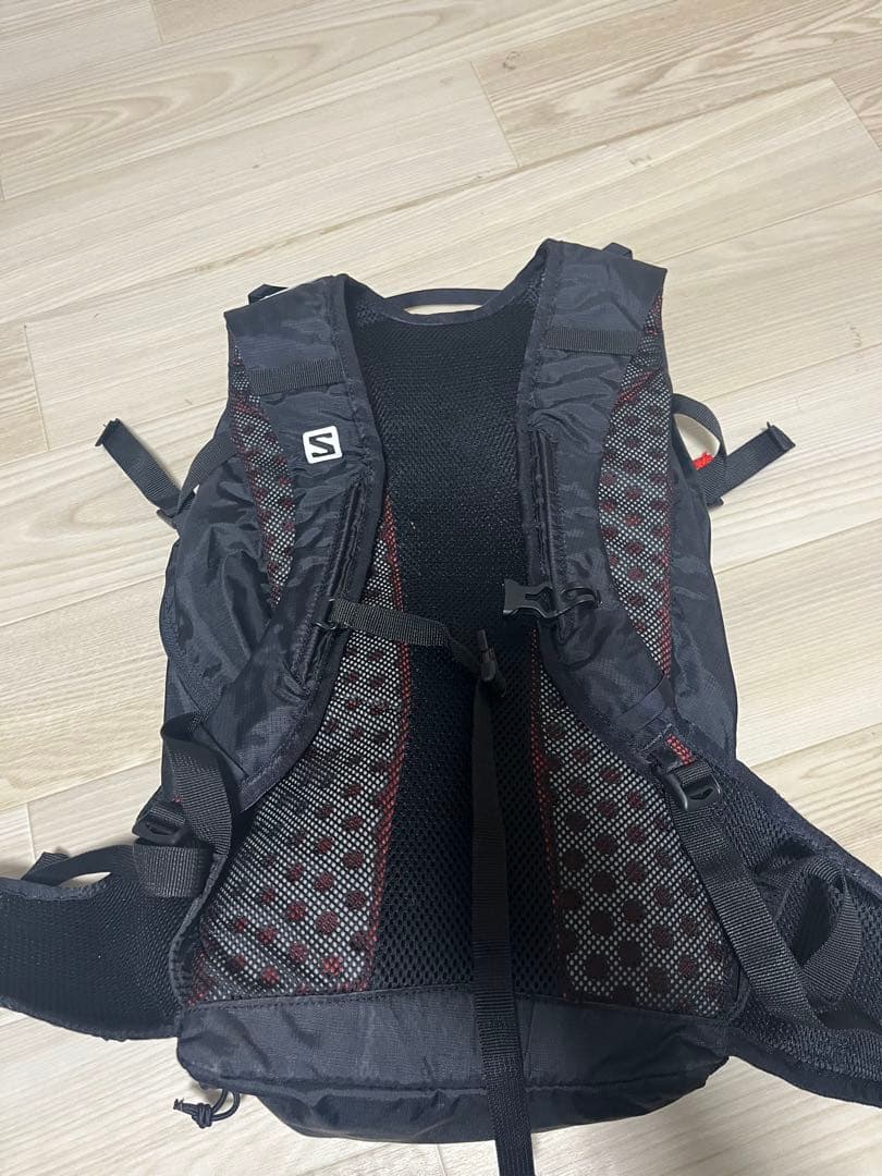 4月限定　Salomon バックパック 20L 黒　トレイルラン