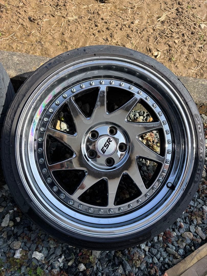 ESR ホイール　18インチ　8.5j+30 pcd100 5H