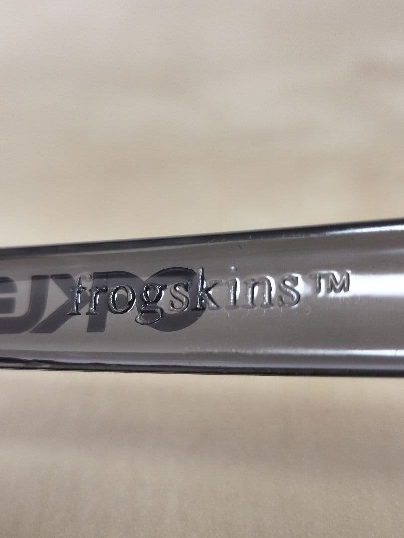 超美品 OAKLEY FROGSKINS